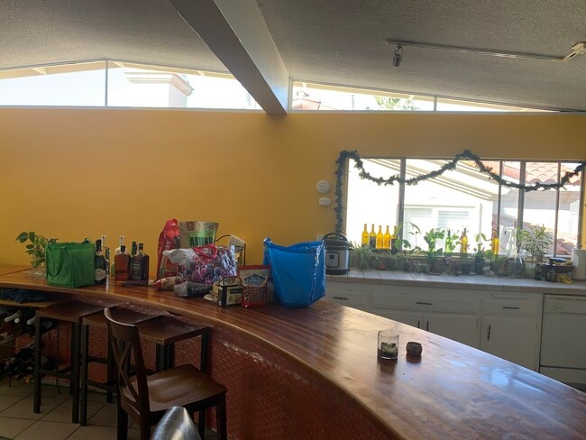 Building Photo - 1111 Cypress Ave