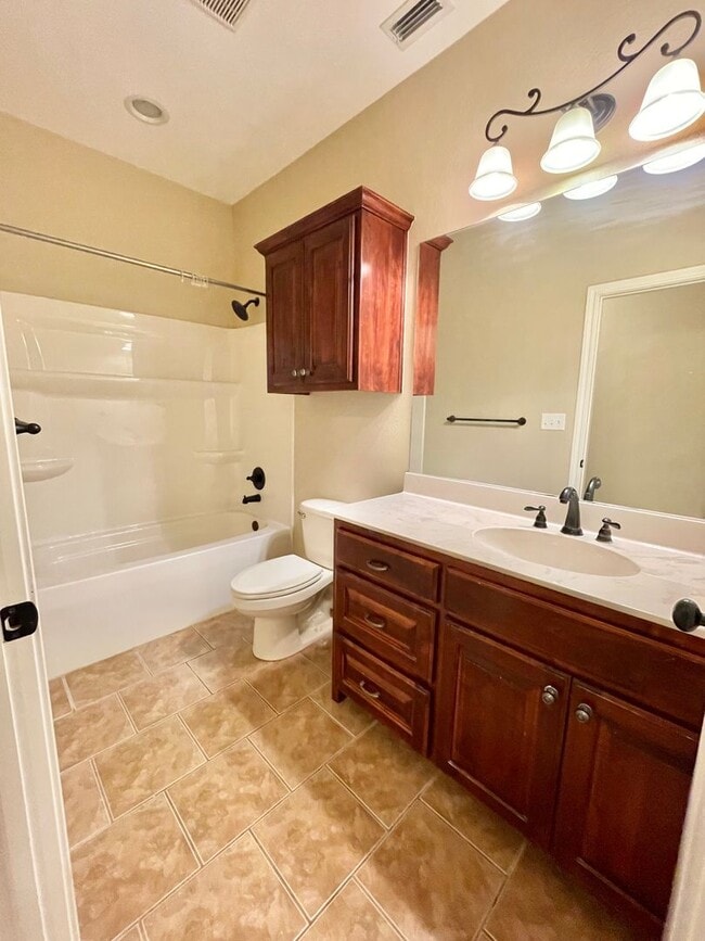 Building Photo - 104 Letha Ct