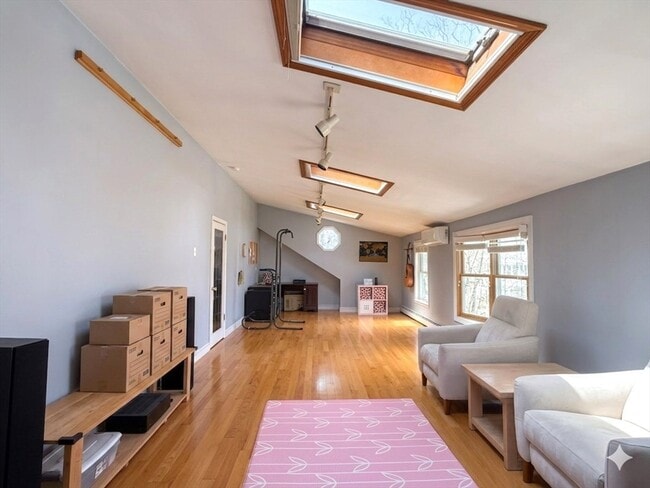 Building Photo - 188 South St