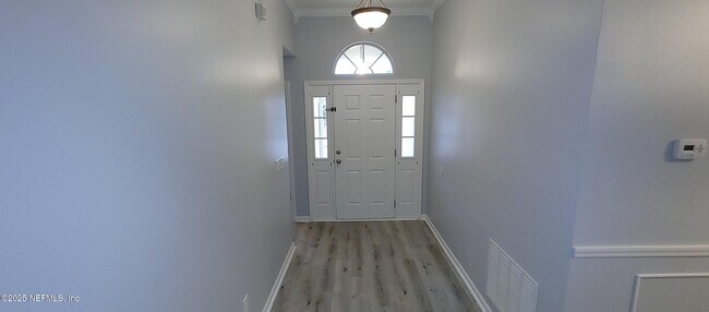 Building Photo - 2155 S Cranbrook Ave