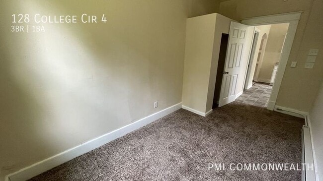 Building Photo - 128 College Cir