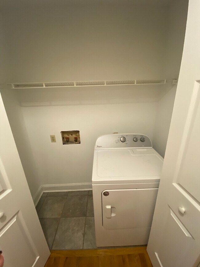 Building Photo - 1112 Boone Ln