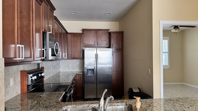 Building Photo - 12016 Lorenza Ln