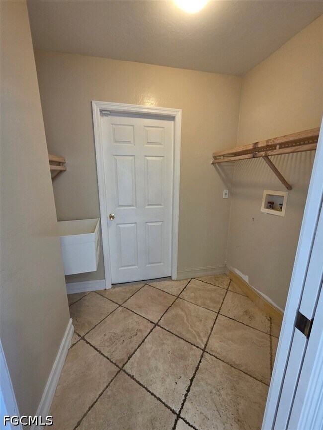 Building Photo - 820 Rue Labeau Cir