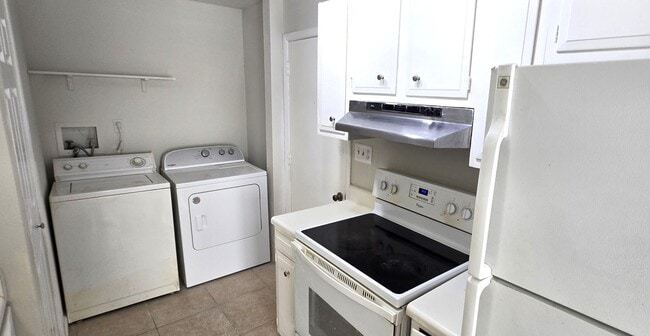 Building Photo - 1024 Spring Meadow Dr