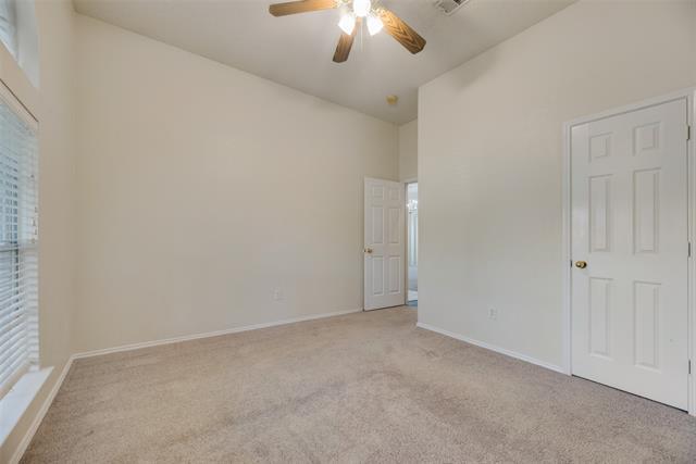Building Photo - 2307 Stratford Dr