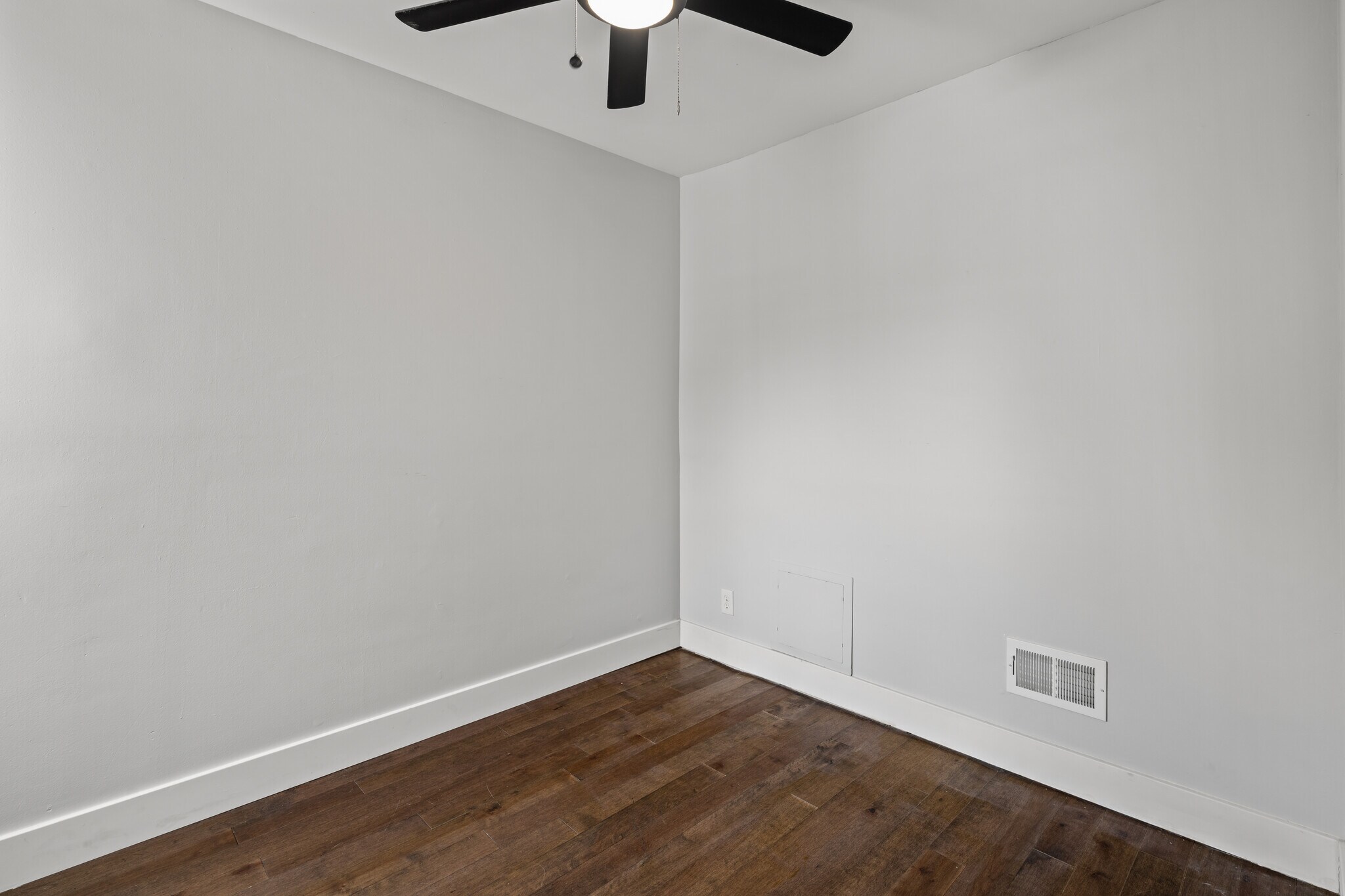 Building Photo - 1457 N Corlies St