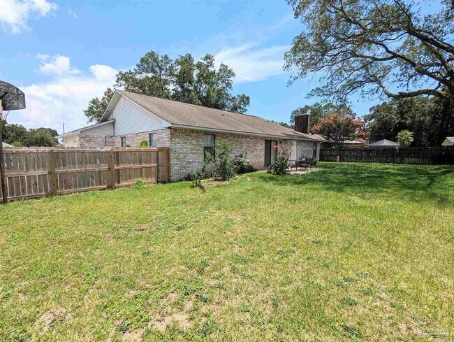 Building Photo - 7415 Lillie Ln