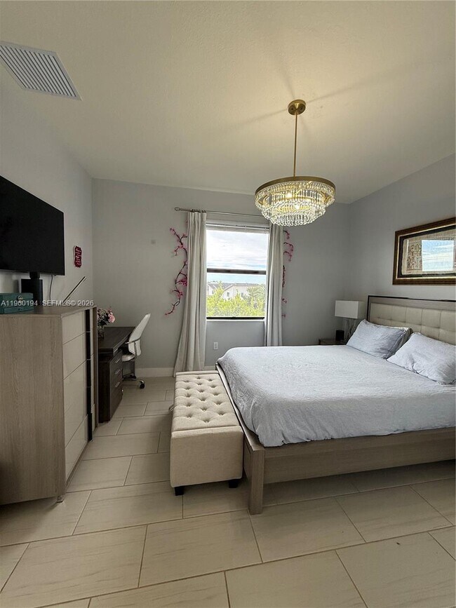 Building Photo - 7815 NW 104th Ave