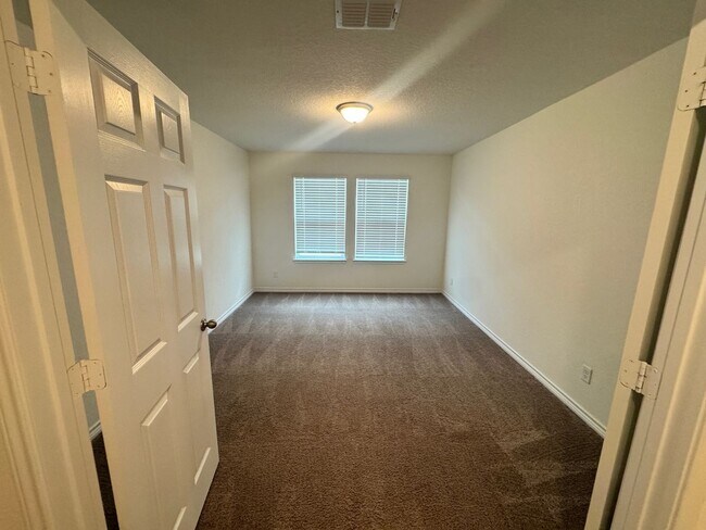 Building Photo - Coming Soon! Modern & Roomy 1 Story 4/2 in...