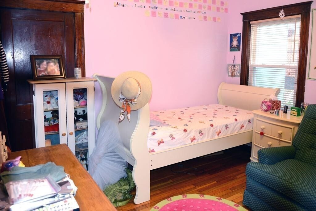 Building Photo - 7 Sunset St