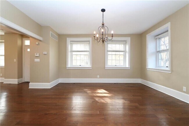 Building Photo - 4355 Old Bethlehem Pike