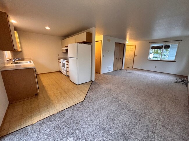 Building Photo - Waldangle, LLC