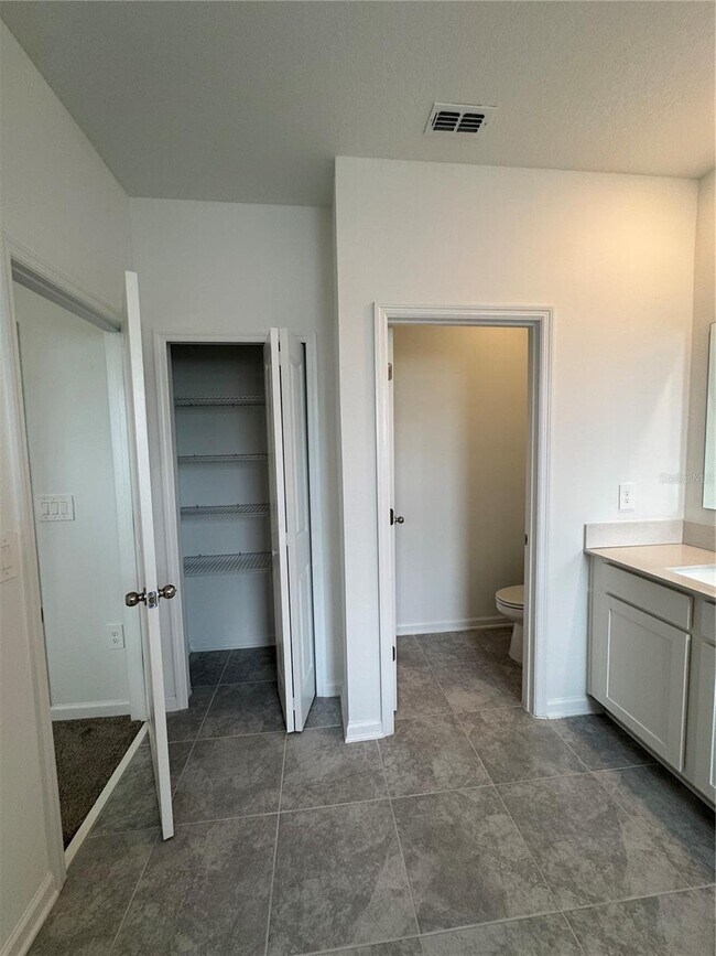 Building Photo - 297 Bogey Dr