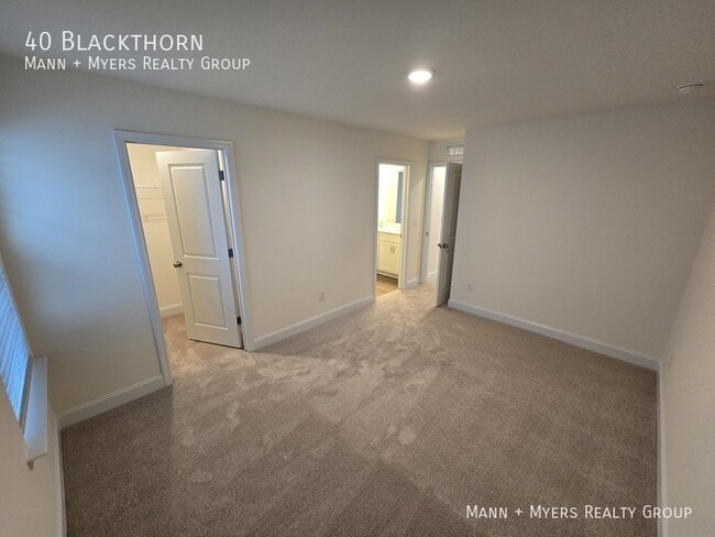 Building Photo - 40 Blackthorn-