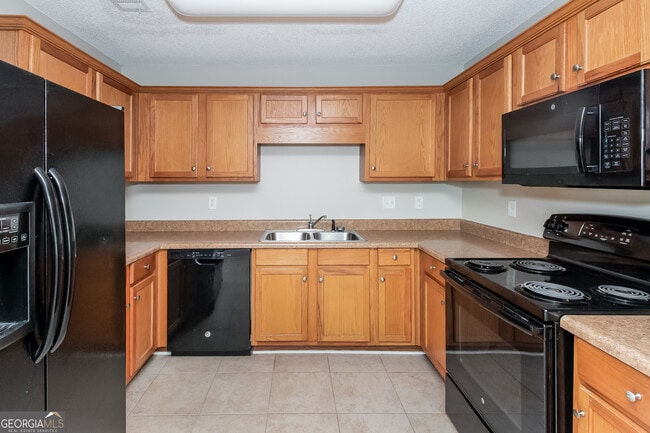 Building Photo - 3560 Brookstone Way