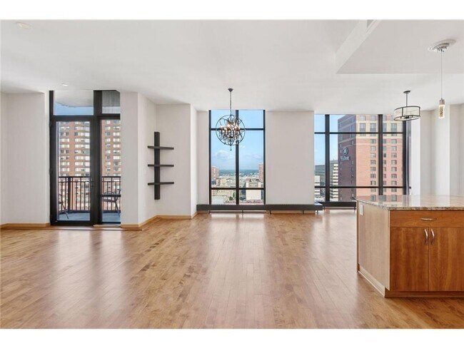 Building Photo - 201 S 11th St