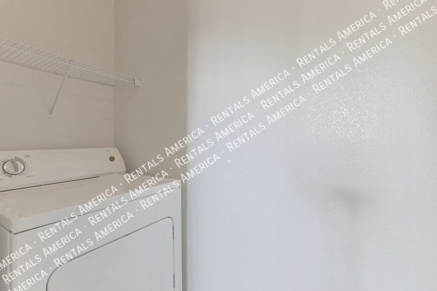 Building Photo - 1941 S Pierpont