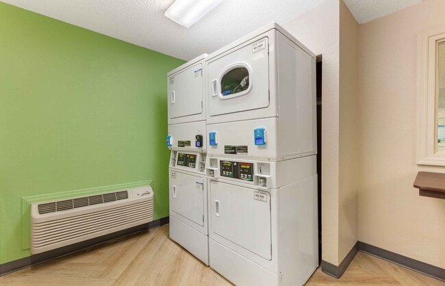 Building Photo - Furnished Studio-Fort Lauderdale - Cypress Creek - NW 6th Way