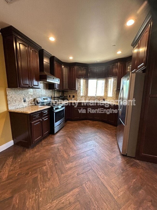 Building Photo - 1445 S Sunol Dr