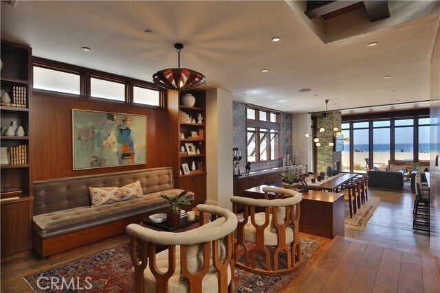 Building Photo - 3124 The Strand