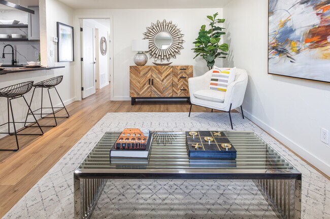 Building Photo - College Apartments