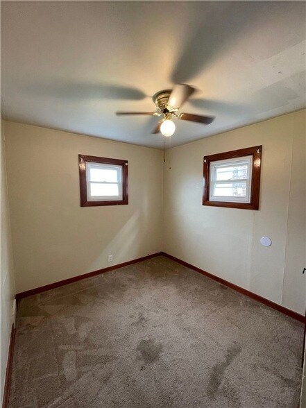 Building Photo - 1031 Pleasant Ave