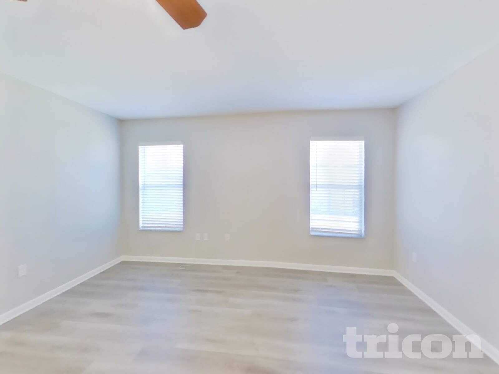 Building Photo - 2122 Center Way