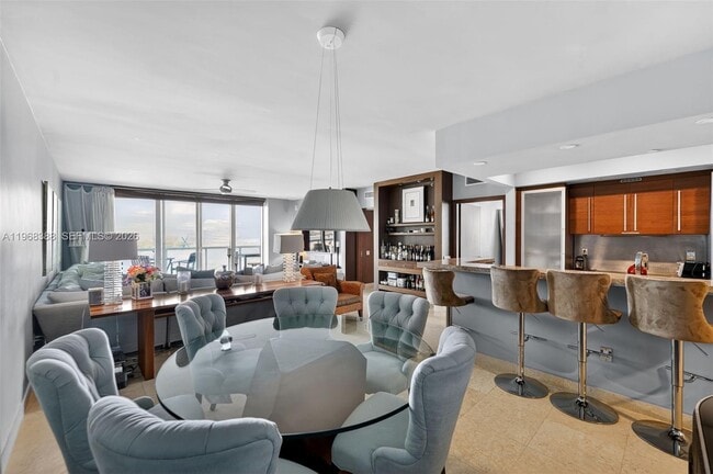 Building Photo - 450 Alton Rd