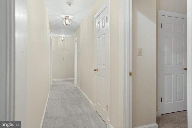 Building Photo - 13620 Canal Vista Ct