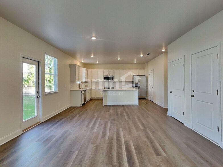 Building Photo - 3672 Creek View Cir