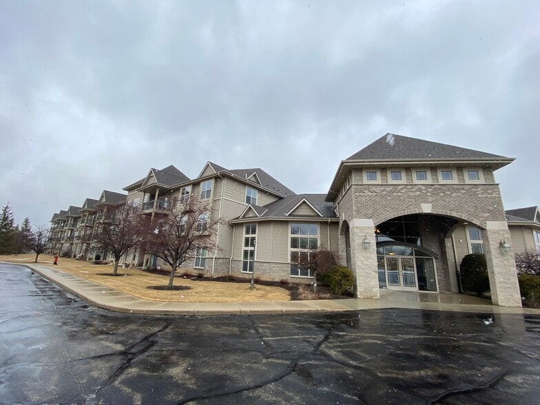 Building - 230 Hilldale Dr