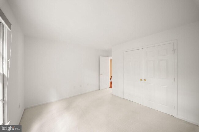 Building Photo - 5667 Lonesome Dove Ct