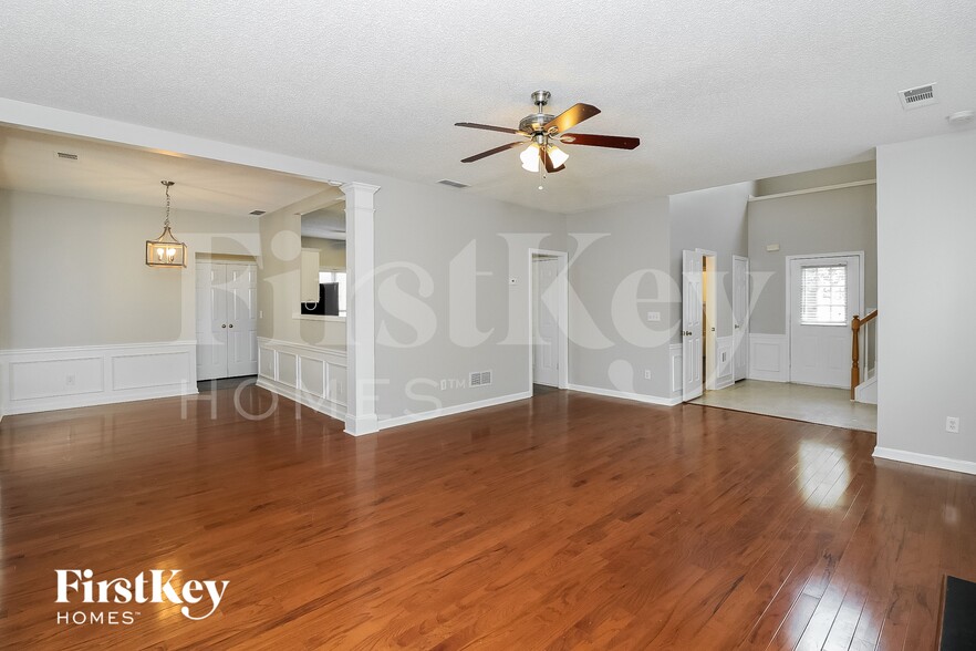 Building Photo - 4143 Glenaire Way NW