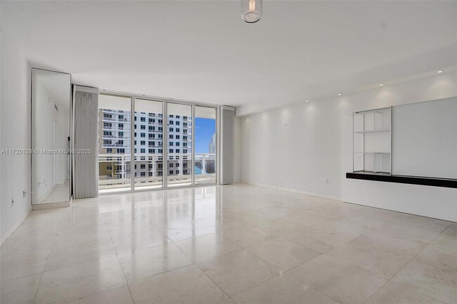 Building Photo - 901 Brickell Key Blvd