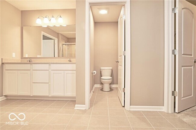 Building Photo - 8709 Rowling Way