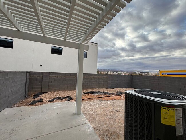 Building Photo - 1085 S 4380 W