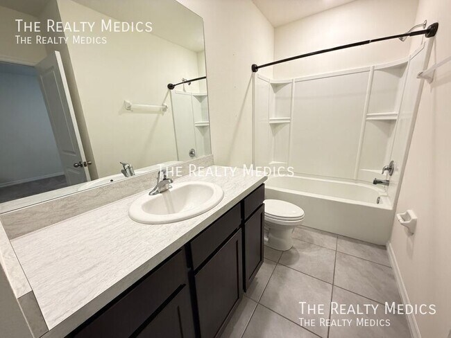 Building Photo - 5338 Dragonfly Dr