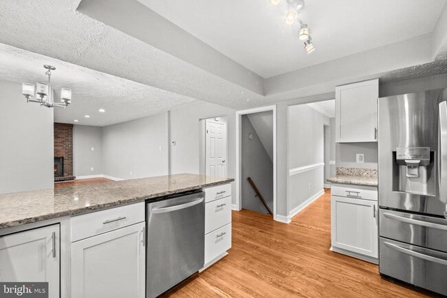 Building Photo - 915 Cypress Point Cir