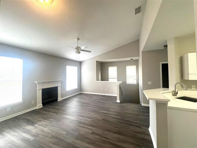 Building Photo - 18046 Villa Creek Dr