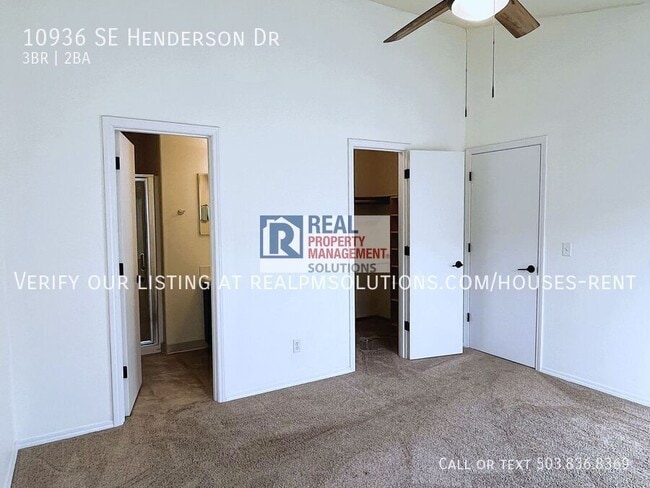 Building Photo - 10936 SE Henderson Dr