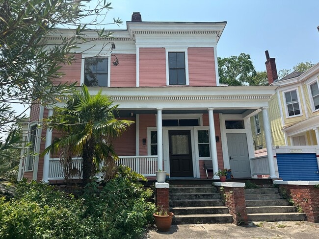 Building Photo - 203 W 35th St