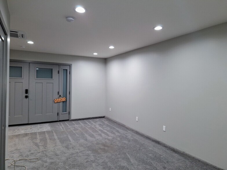 Building Photo - 6216 Paseo Canyon Dr