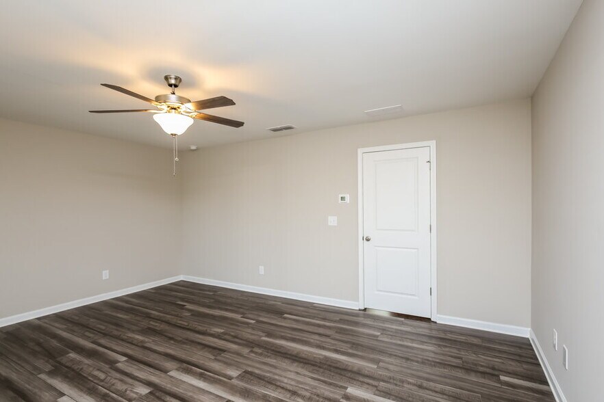 Building Photo - 921 Feldman Chase