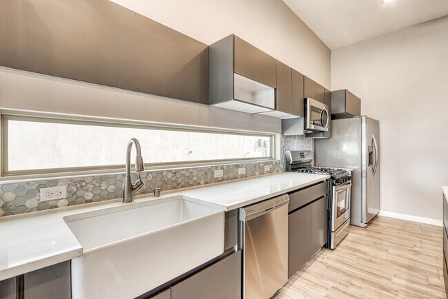 Building Photo - 409 Beech Tree Dr