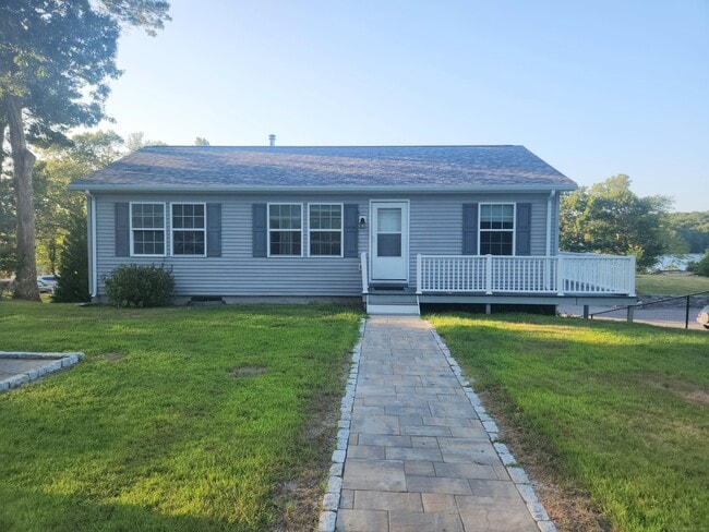 Building Photo - 32 Laurel Point Dr