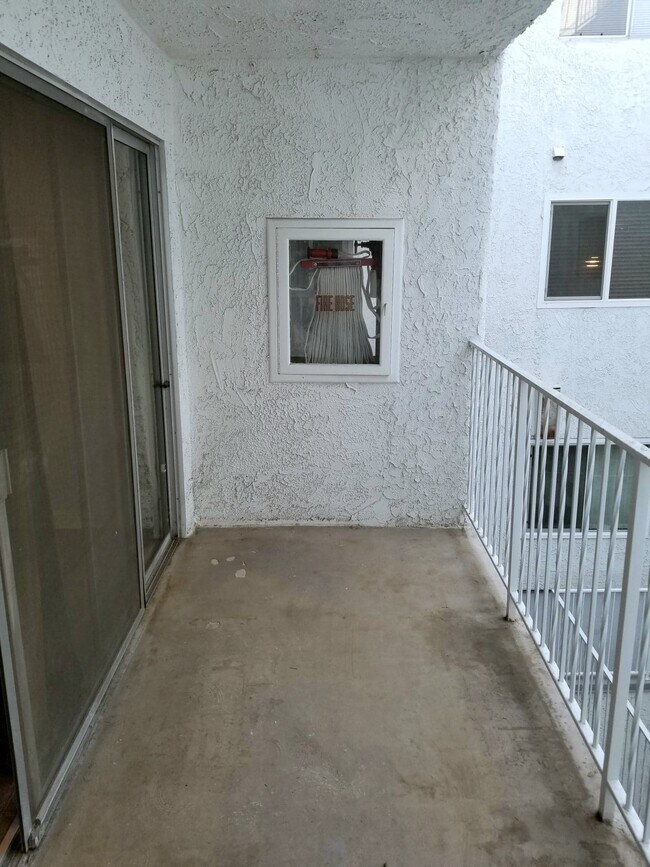 balcony - 1515 S Beverly Dr