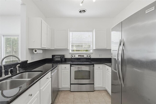 Building Photo - 1406 E Ridgewood St