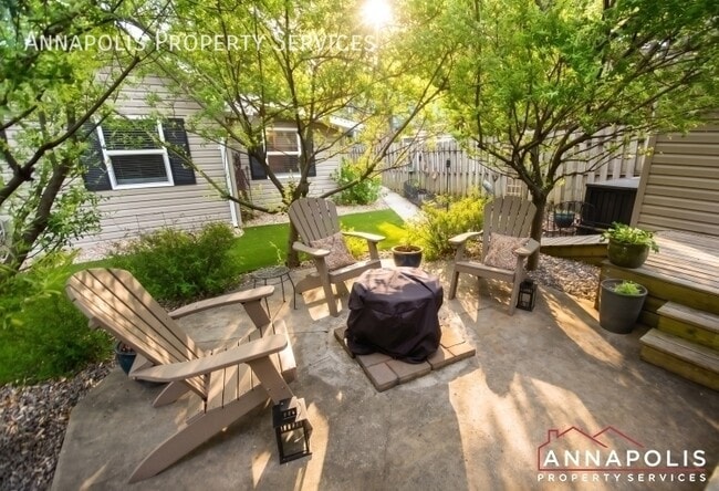 Building Photo - 16 Elm Rd