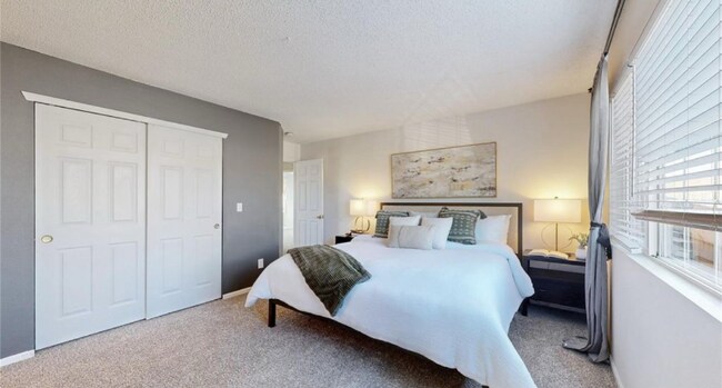 Building Photo - 6898 W Rockland Pl